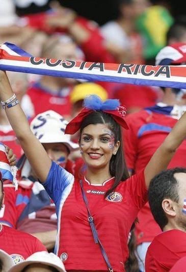 Sharon Segura, modelo y expresentadora de televisión en el mundial de Brasil 2014