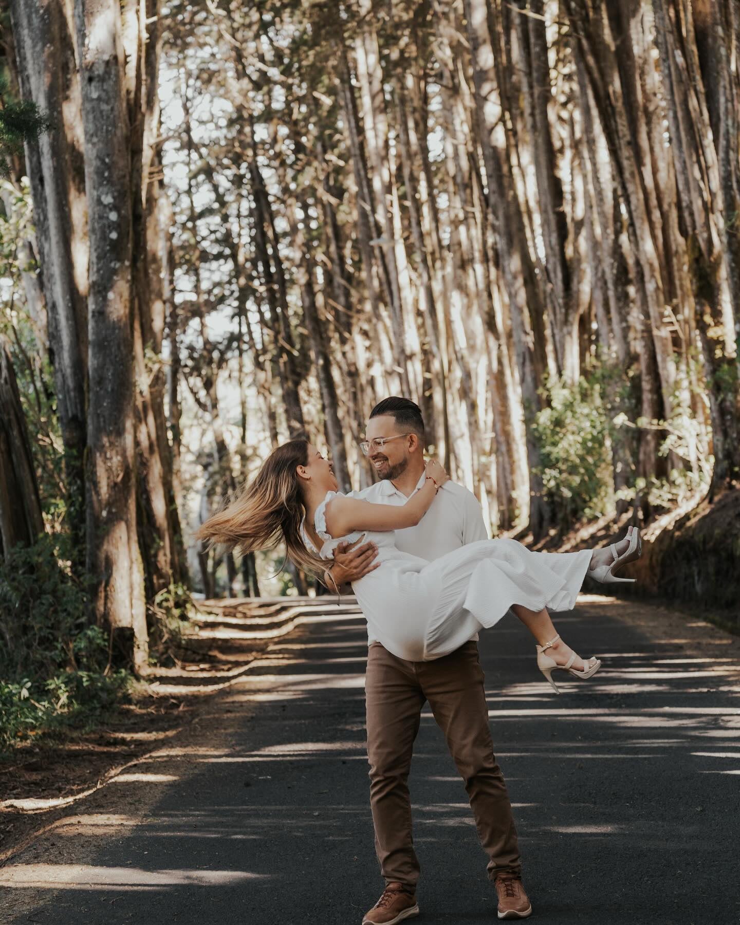 Las campanas de boda no paran de sonar en Repretel pues otro de sus periodistas ya comenzó con la cuenta regresiva para el gran día que dará el “sí acepto”.