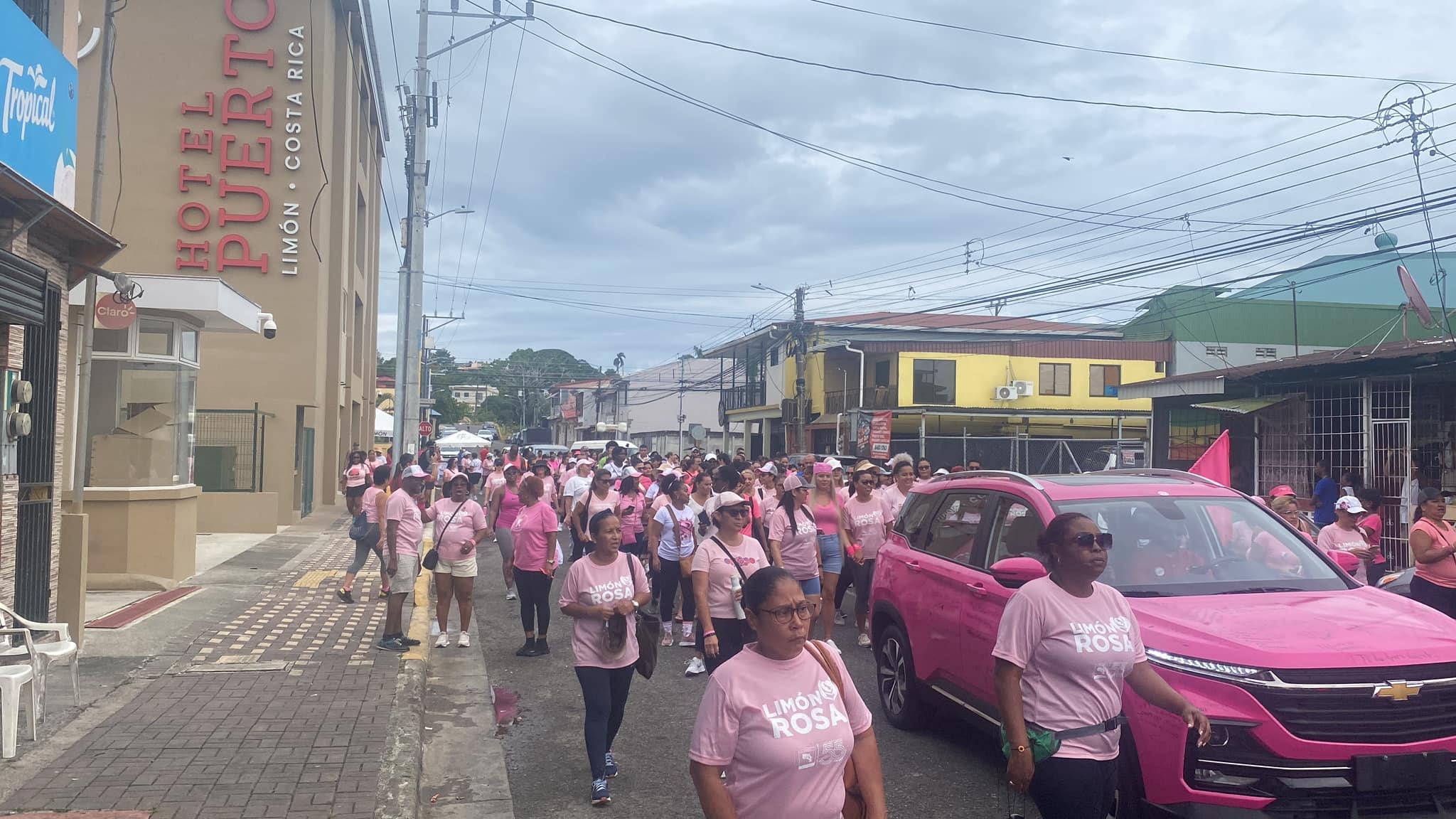 Reynaldo Parks, exjugador del Saprissa y de la Selección Nacional. Fotos tomadas de Facebook.