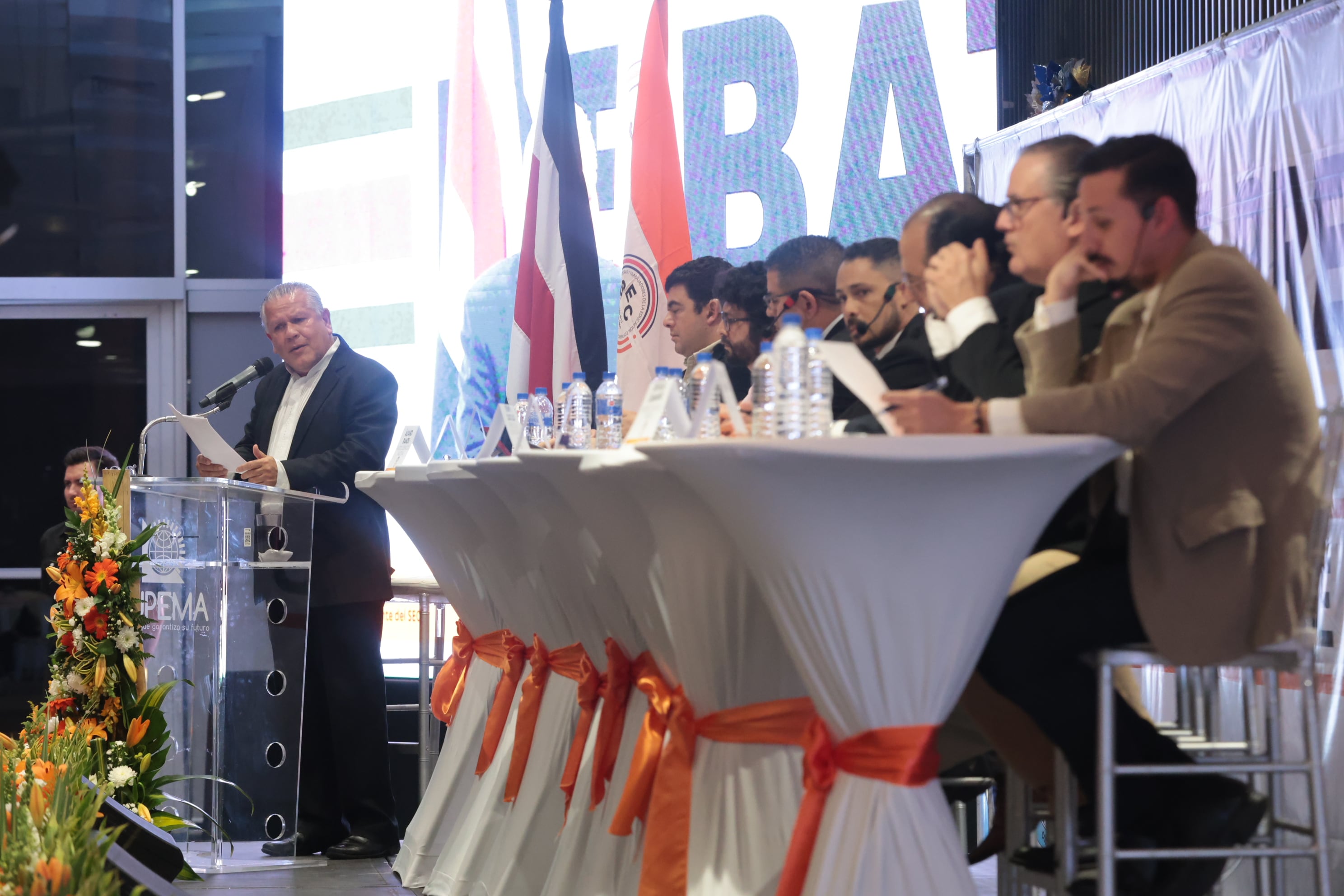 Debate de candidatos presidenciales sobre el futuro de la educación