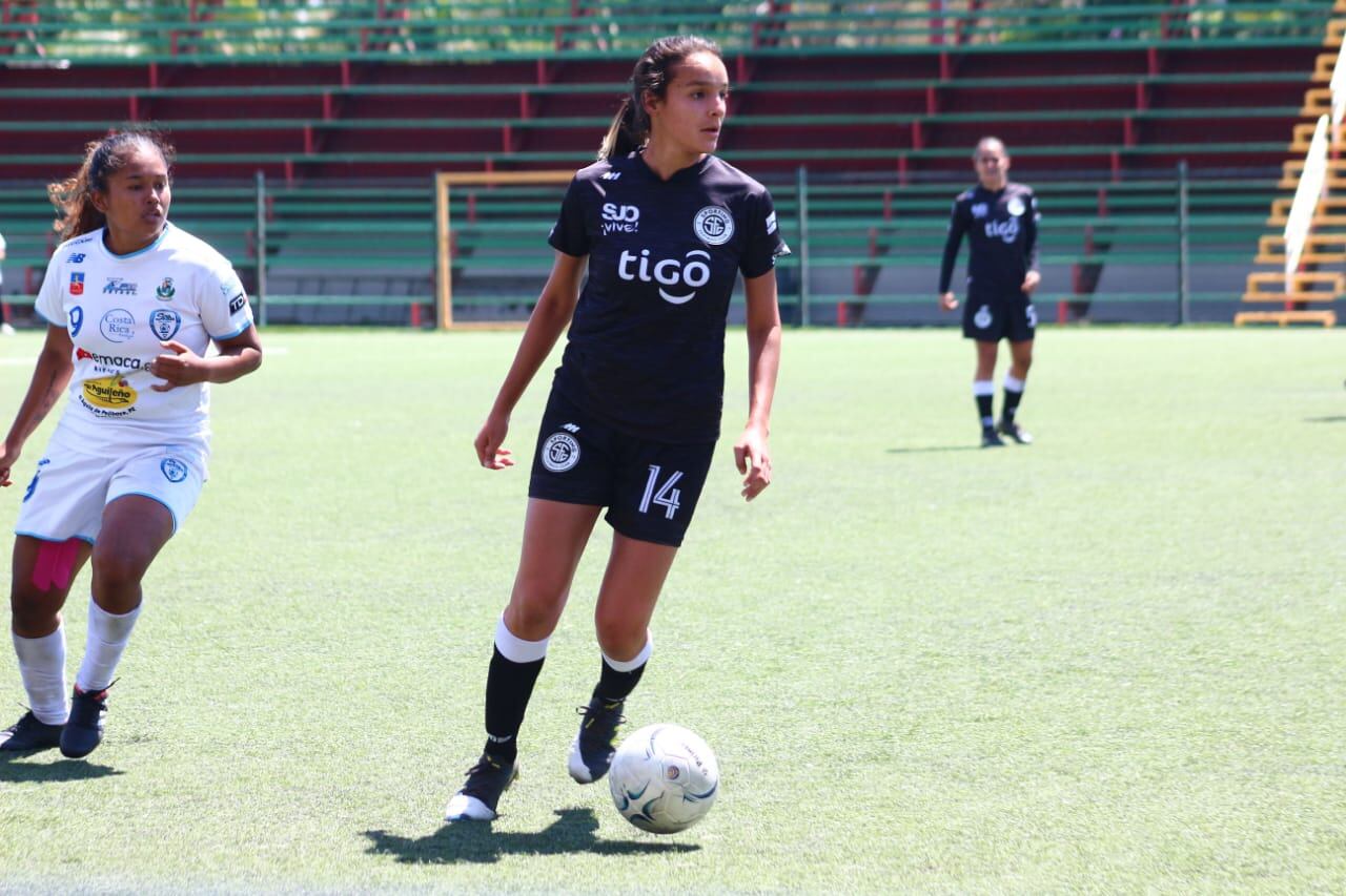 Alejandra Montero, Sporting