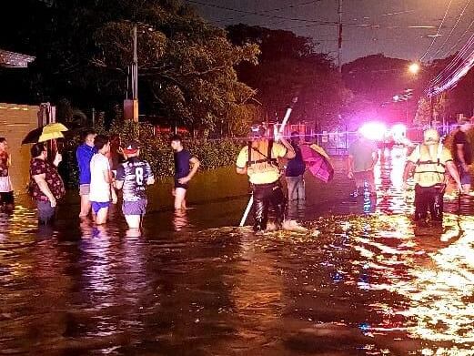 Inundaciones en Pozos de Santa Ana.