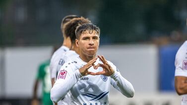 Seleccionado costarricense presume a su nueva y guapísima novia