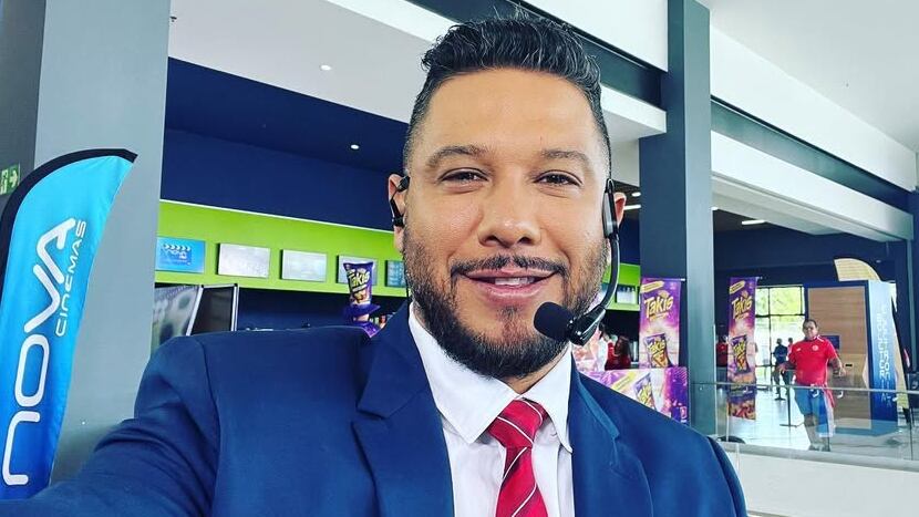 Alonso Solís no dejó ninguna duda de lo guapa que está su novia Lilibeth González, con quien tiene cerca de nueve meses de noviazgo.