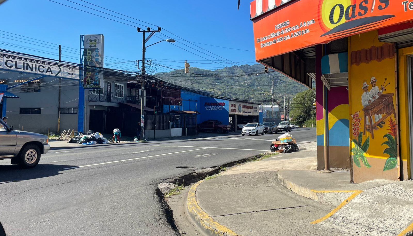 Joven fue asesinado cuando iba con su mamá por San Sebastián