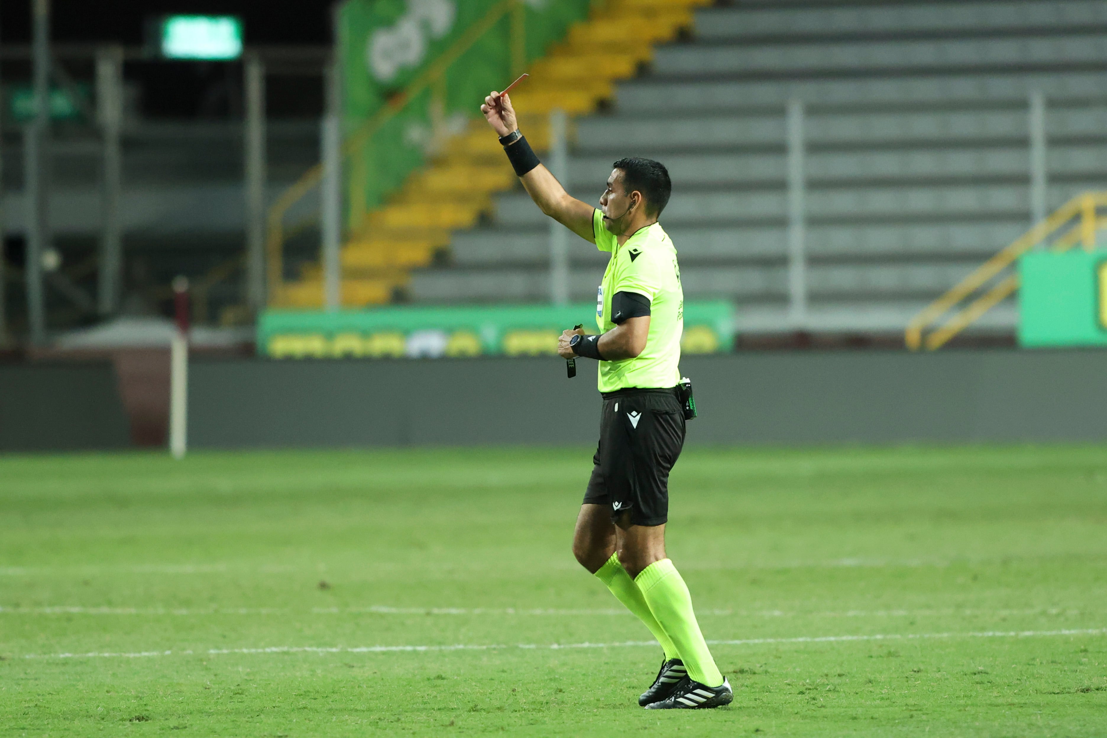 partido Escorpiones FC contra CS Herediano
