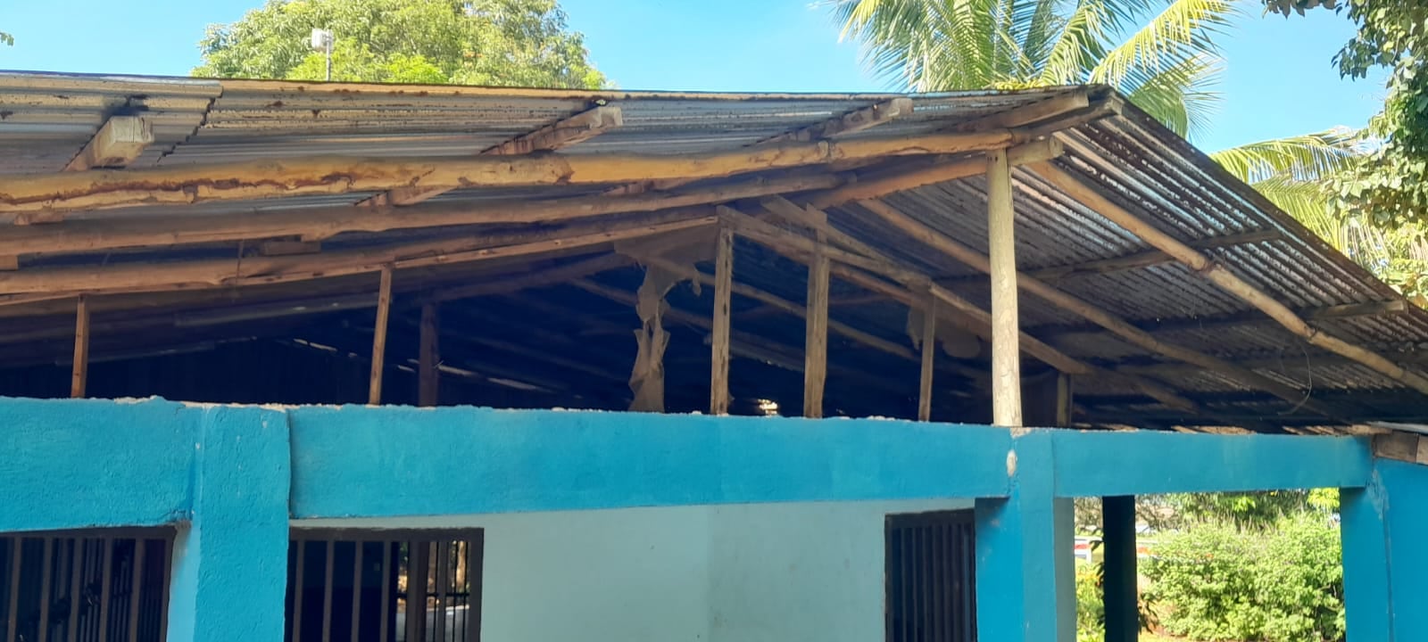 सरडे बीच शाळा