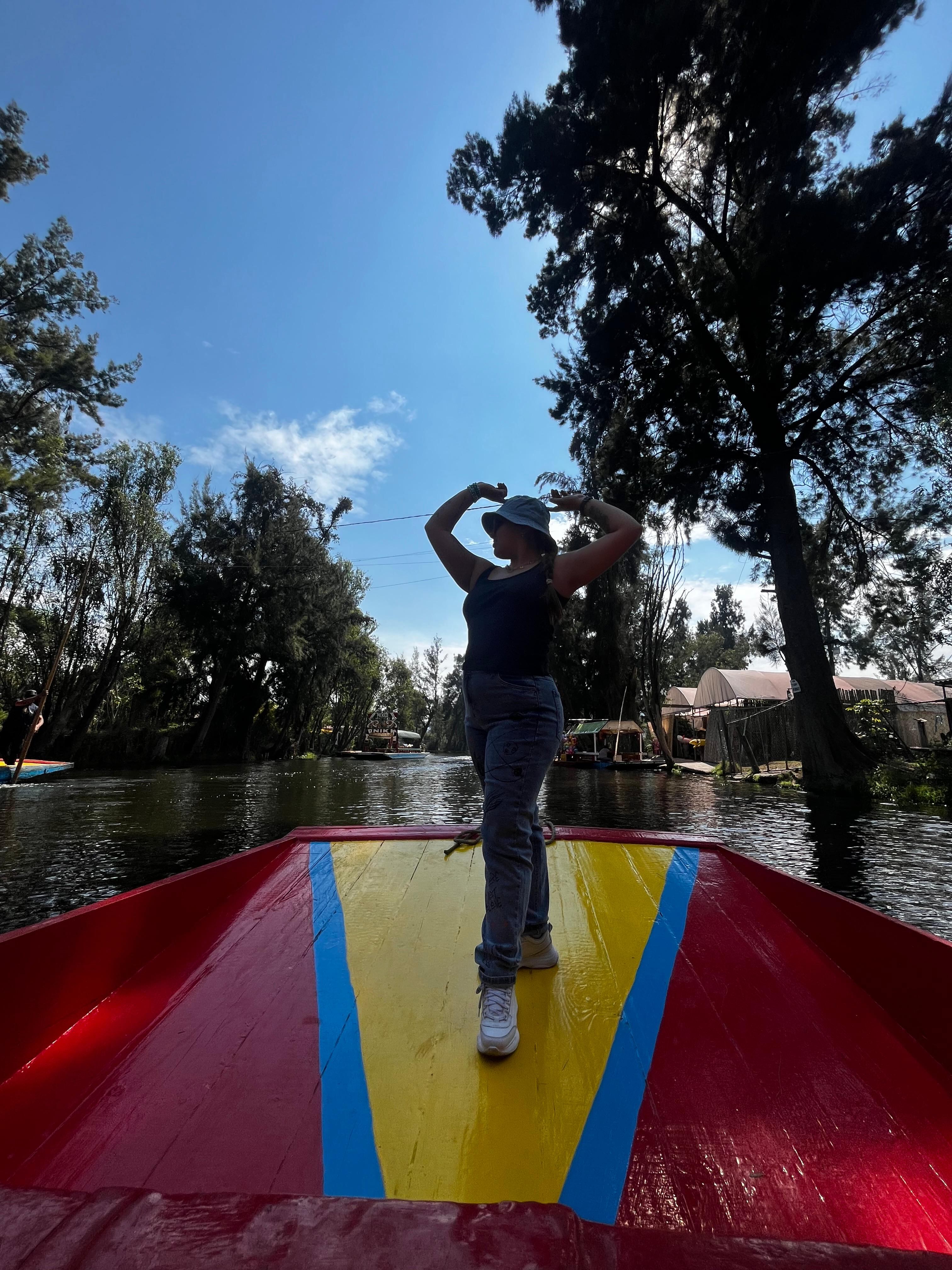 Anna Solano es una tiktoker que le encanta bailar por el mundo y nos comparte sus vivencias.
