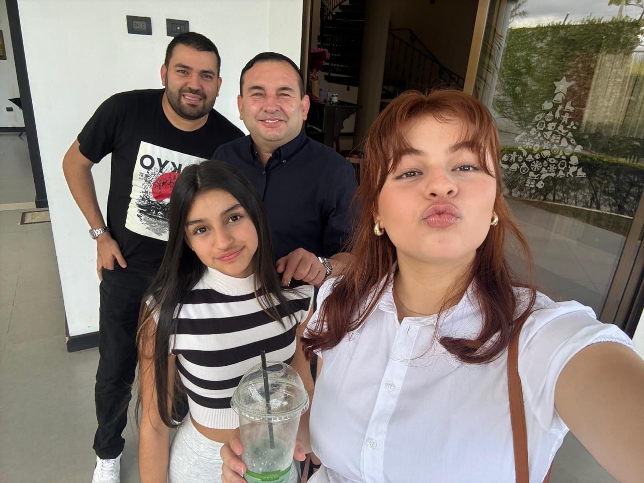 Molly contó que su papá Wilberth Bogantes le ha ayudado y apoyado mucho en su carrera musical.