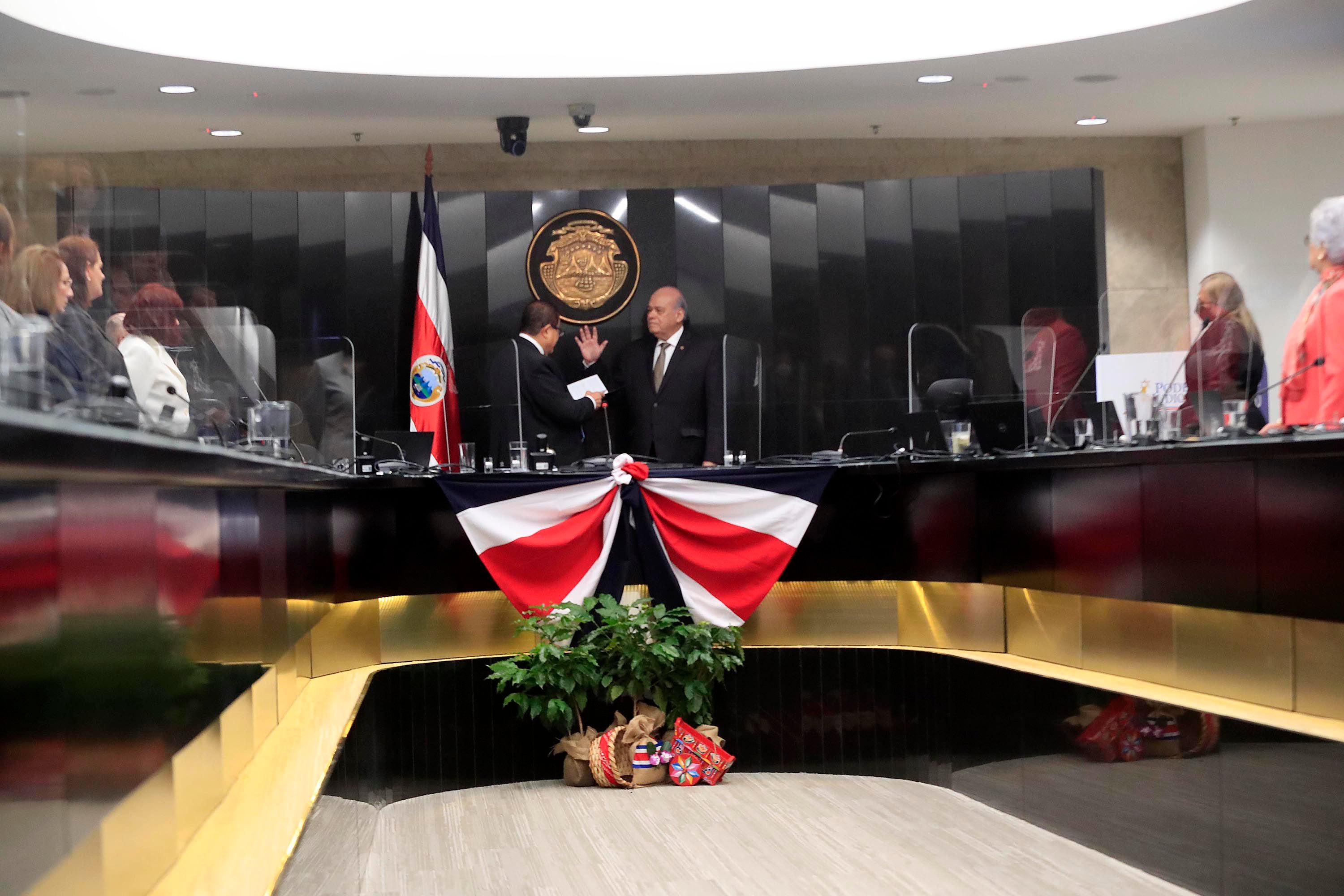 Los magistrados de la Corte Suprema no pueden votar de forma secreta debido a que es contrario a la Constitución