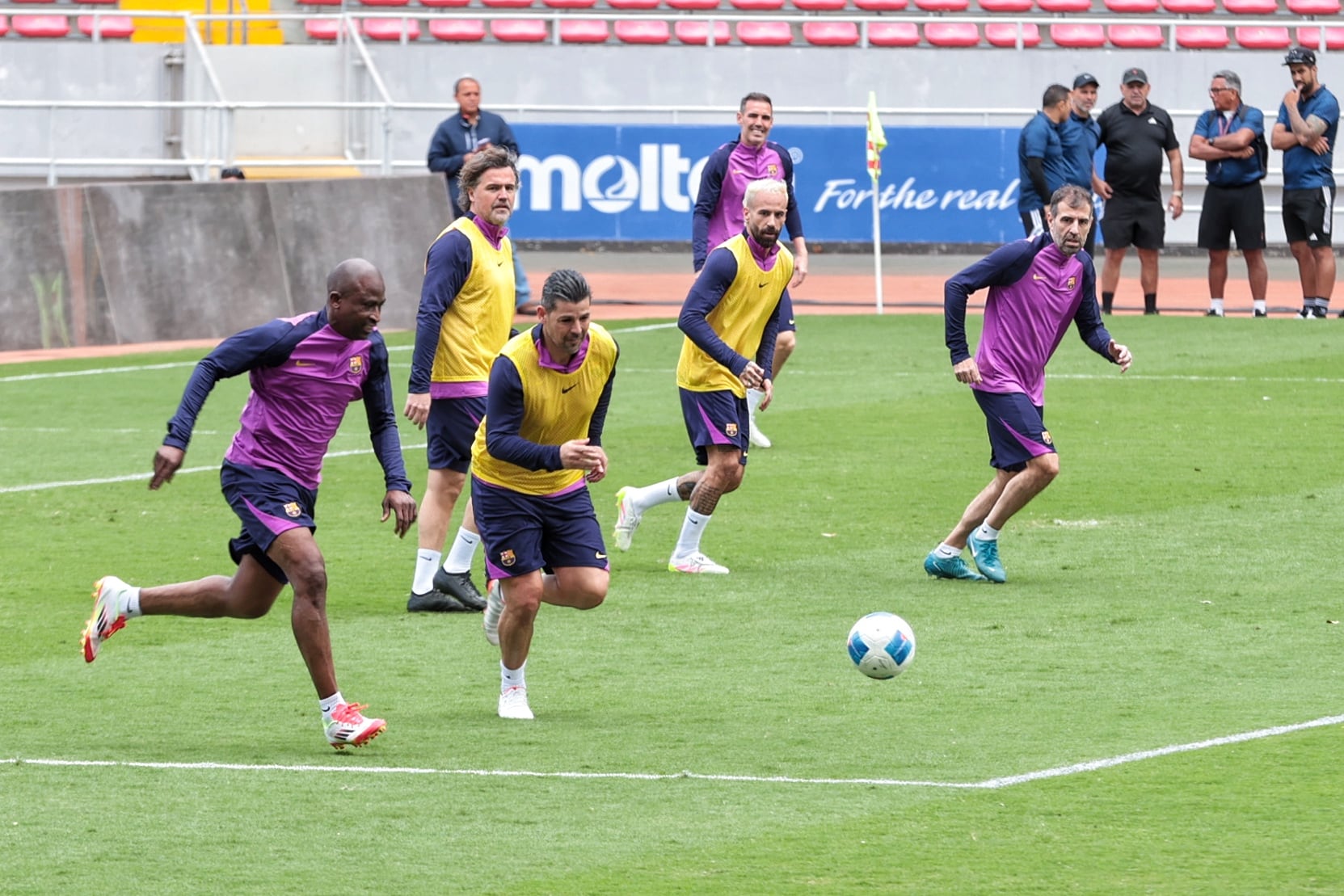 06/02/2026/ conferencia de prensa del evento Leyendas CR donde ex jugadores del Real Madrid y el Barcelona / Foto John Durán