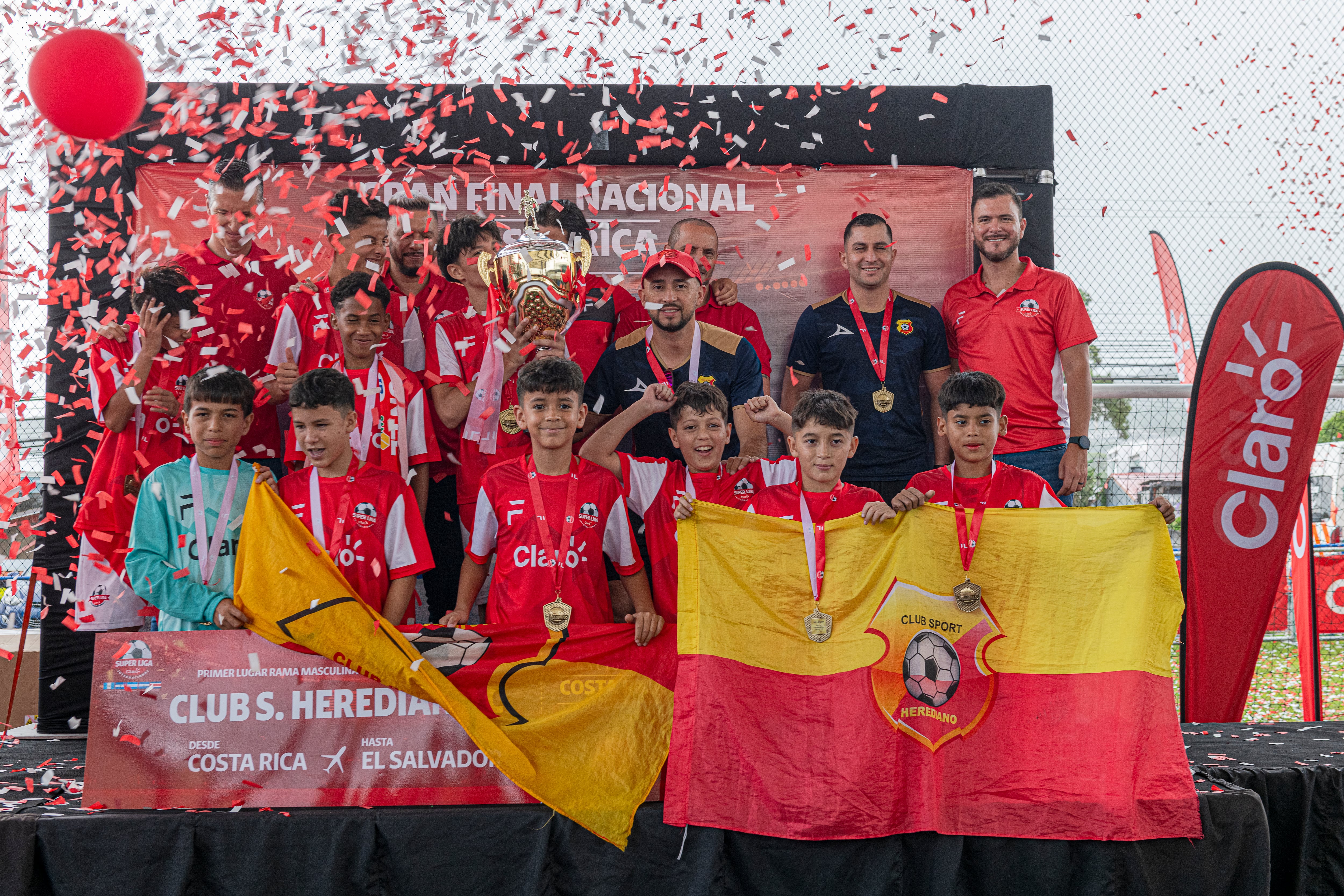 Fotografías finales Súper Liga Claro.