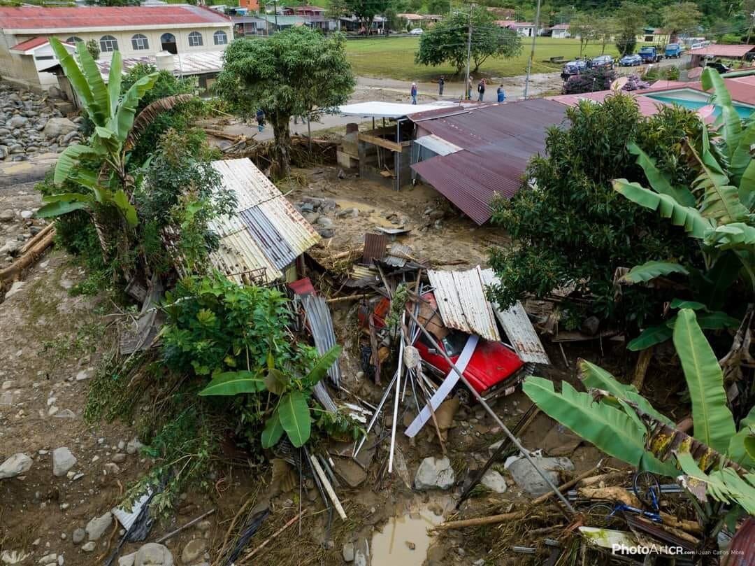 Daños por inundación en Purisil de Orosi. Fotografía Juan Carlos Mora.