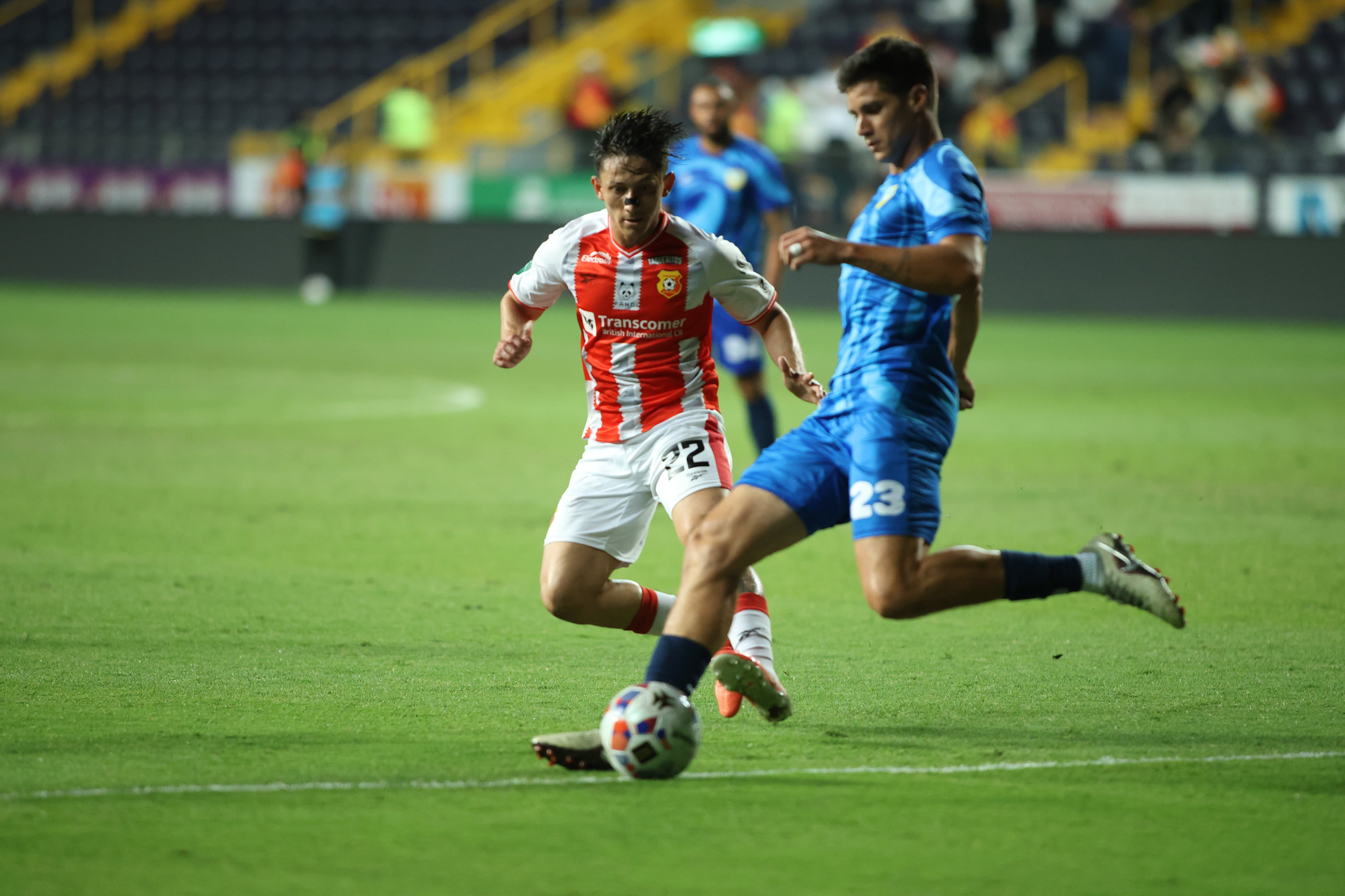partido Escorpiones FC contra CS Herediano