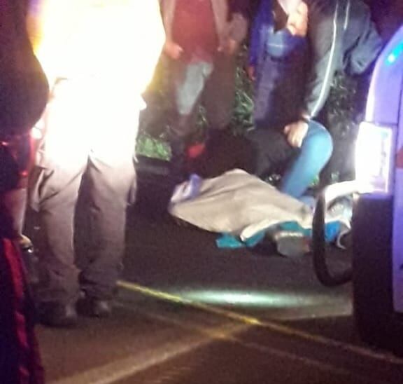 Joven muere arrollada por un tráiler cuando intentaba repararlo en Zarcero, Alajuela. Foto suministrada por Edgar Chinchilla.