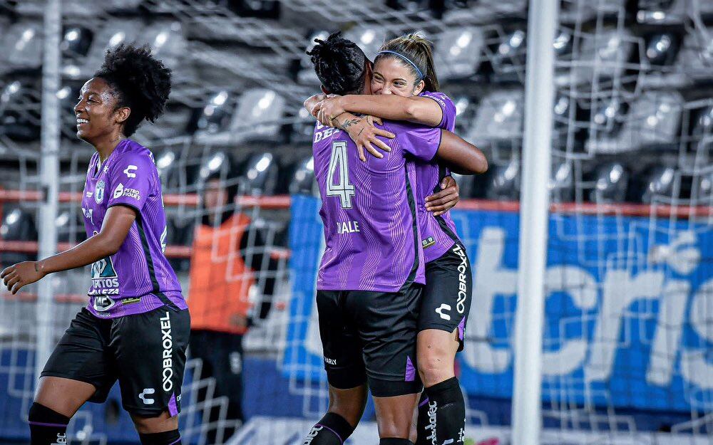 Priscilla Chinchilla, Pachuca, México