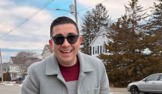 Elías Alvarado, corresponsal de Telenoticias en Nueva York.