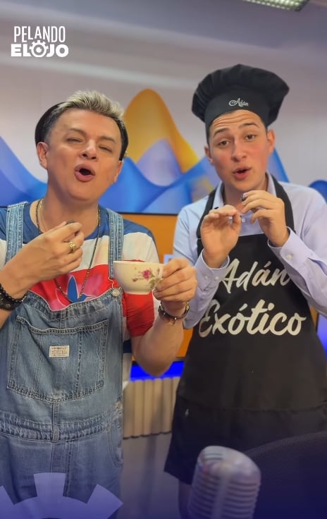 Adán Chinchilla en Pelando el ojo con su imitador Joseph Arguedas y su personaje Adán Exótico.