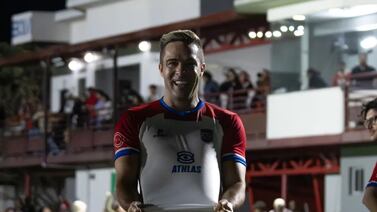 Creadores de contenido ticos se enfrentarán a mexicanos en un gran duelo