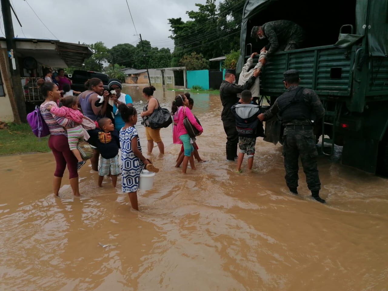 Honduras también fue golpeado por el paso del huracán Iota. Foto Copeco.
