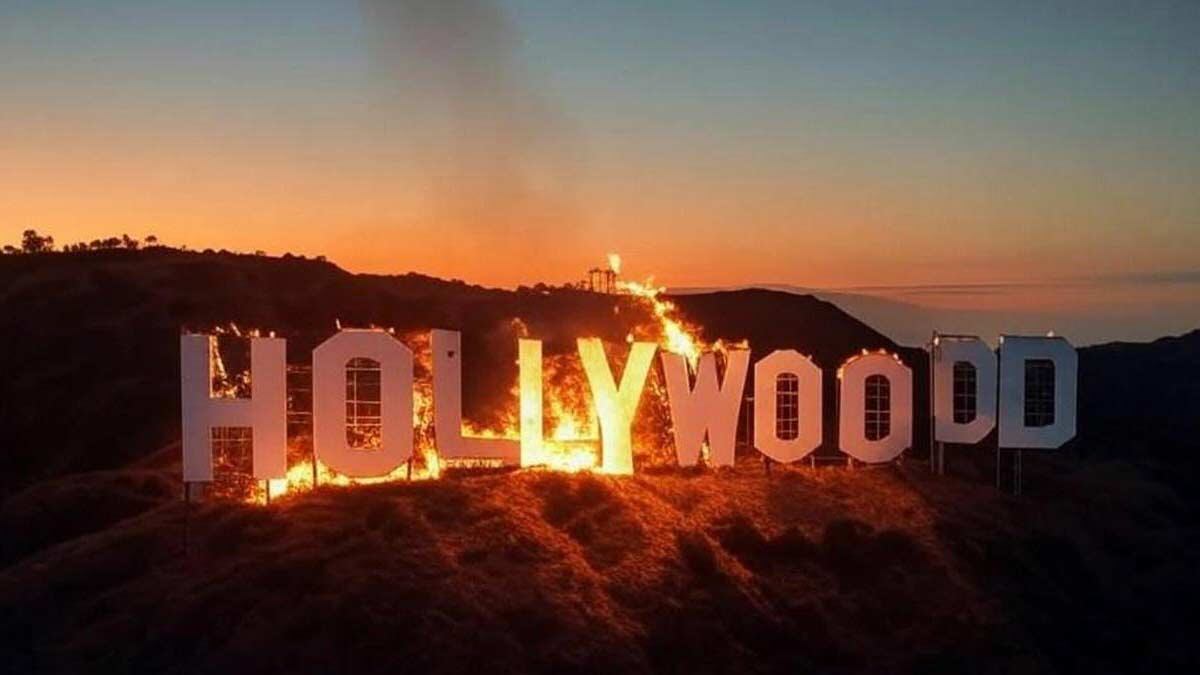Es falso que el letrero de Hollywood se quemara con incendios forestales en Los Ángeles.