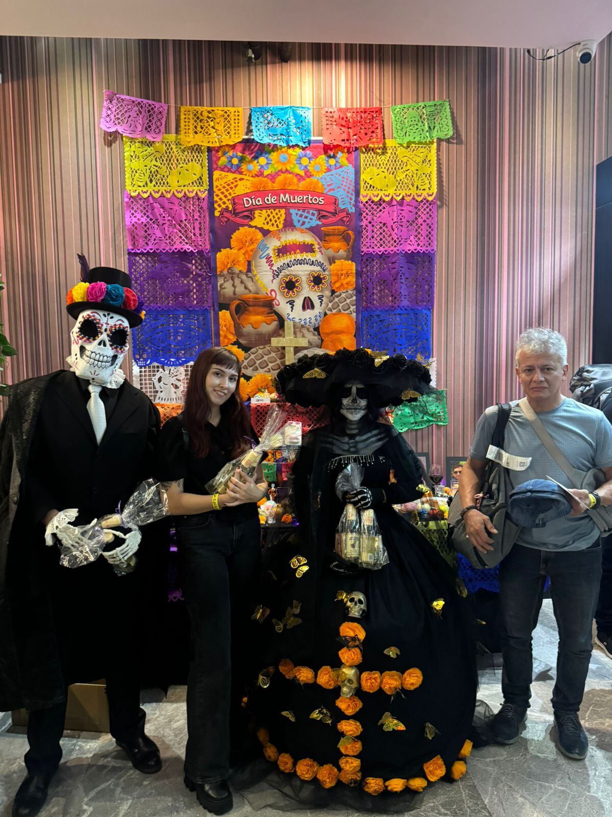 Así recibieron a nuestros ganadores en México, con un tequila y mezcal de regalo. ¡Qué sabor!