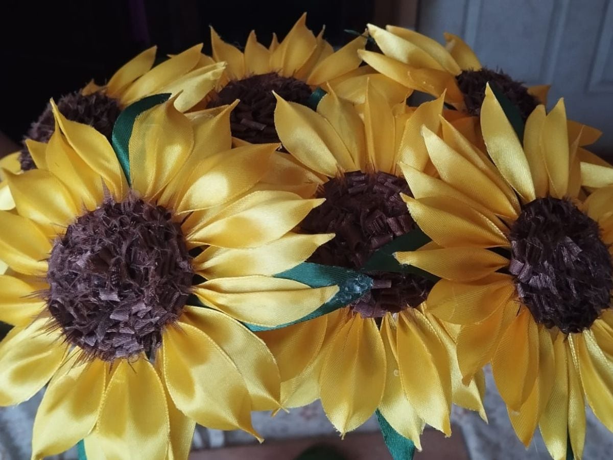 ¿No son hermosas las flores que hace Alexa? Foto: Cortesía Glenda Quesada.