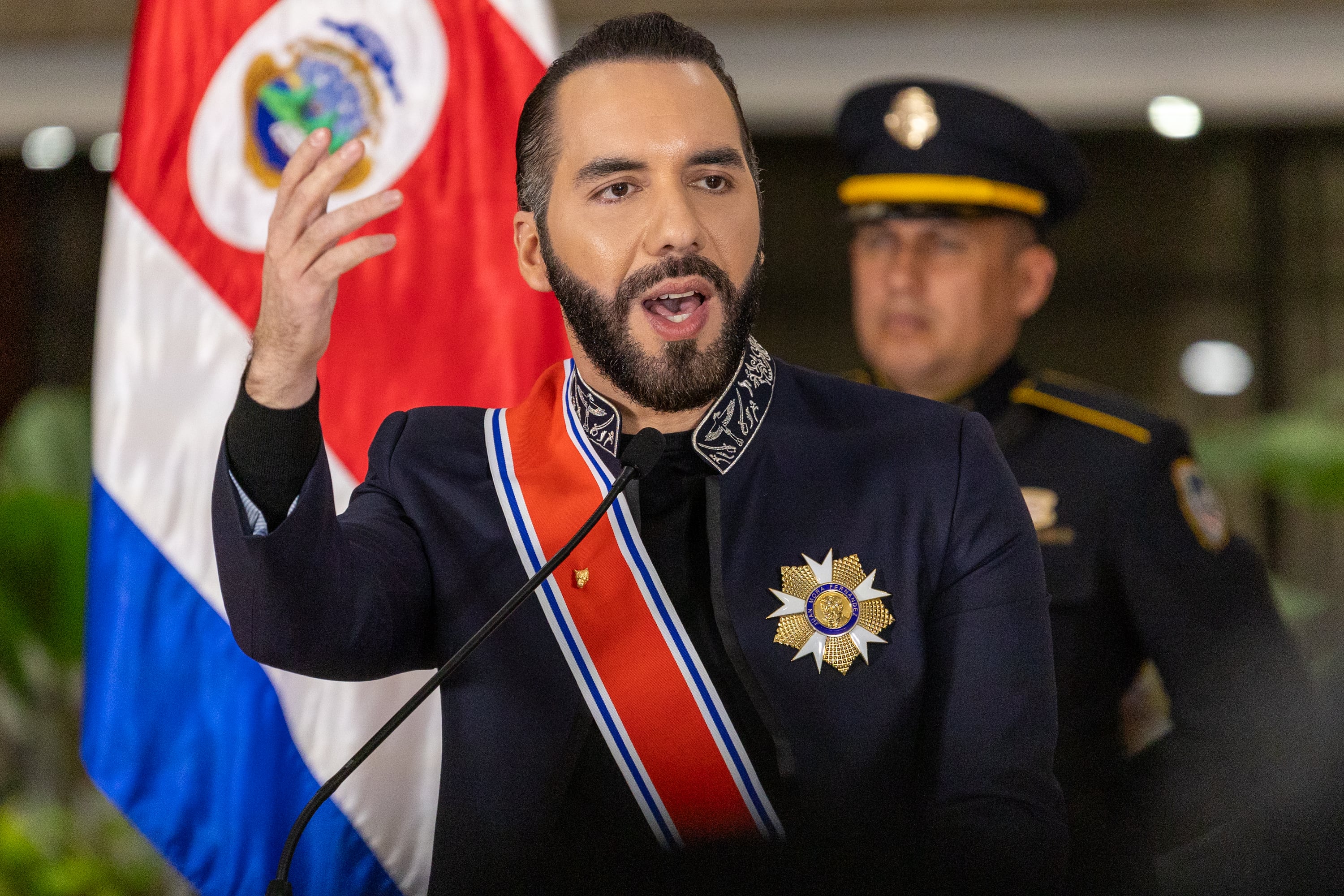 11/11/2024, San José, Casa Presidencial, el presidente Rodrigo Chávez recibe en casa presidencial al presidente de El Salvador Nayib Bukele.