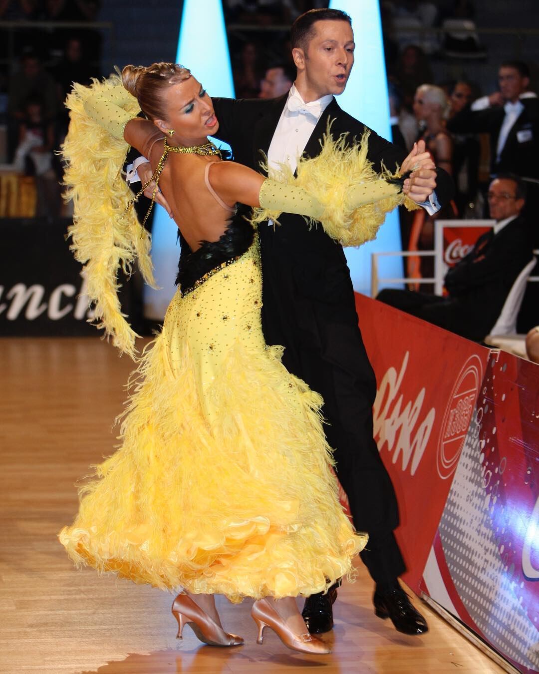 Bailarín español Isaac Rovira, juez de Mira quién baila 2024 de Teletica