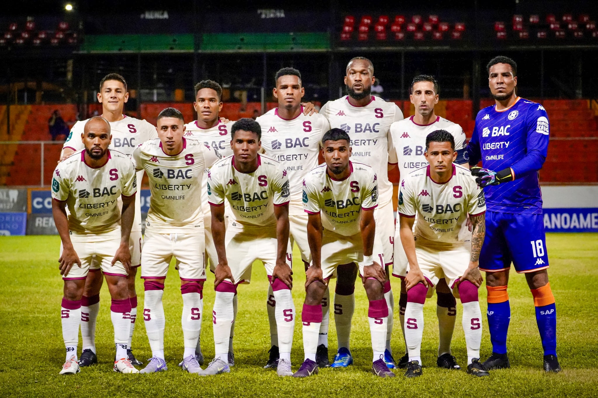 Saprissa tiene 10 puntos y en este momento está fuera de zona de clasificación. Foto tomada de Facebook Saprissa.