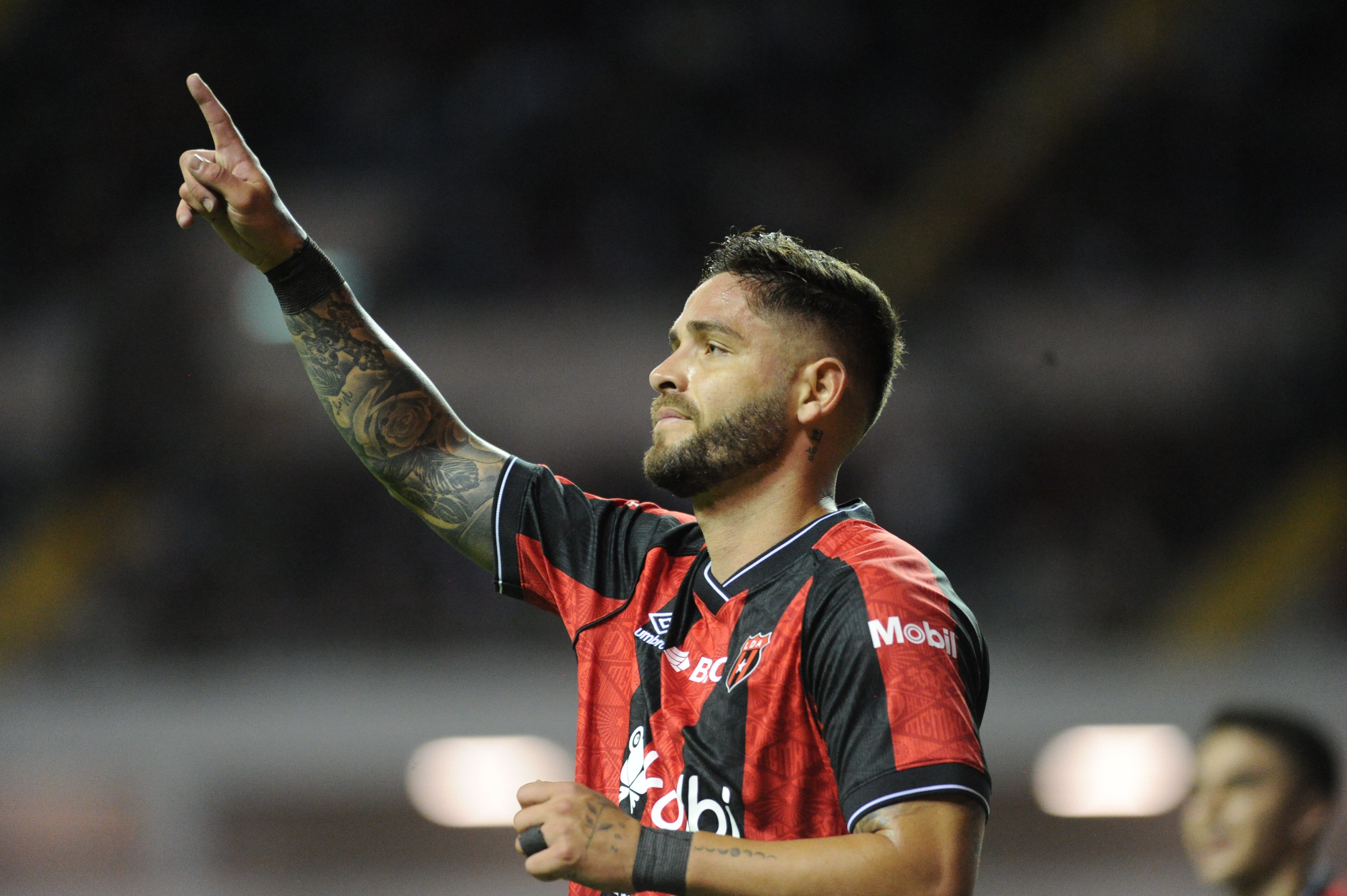 Jonathan Moya responde a sus críticos sobre su momento en Alajuelense | La  Teja
