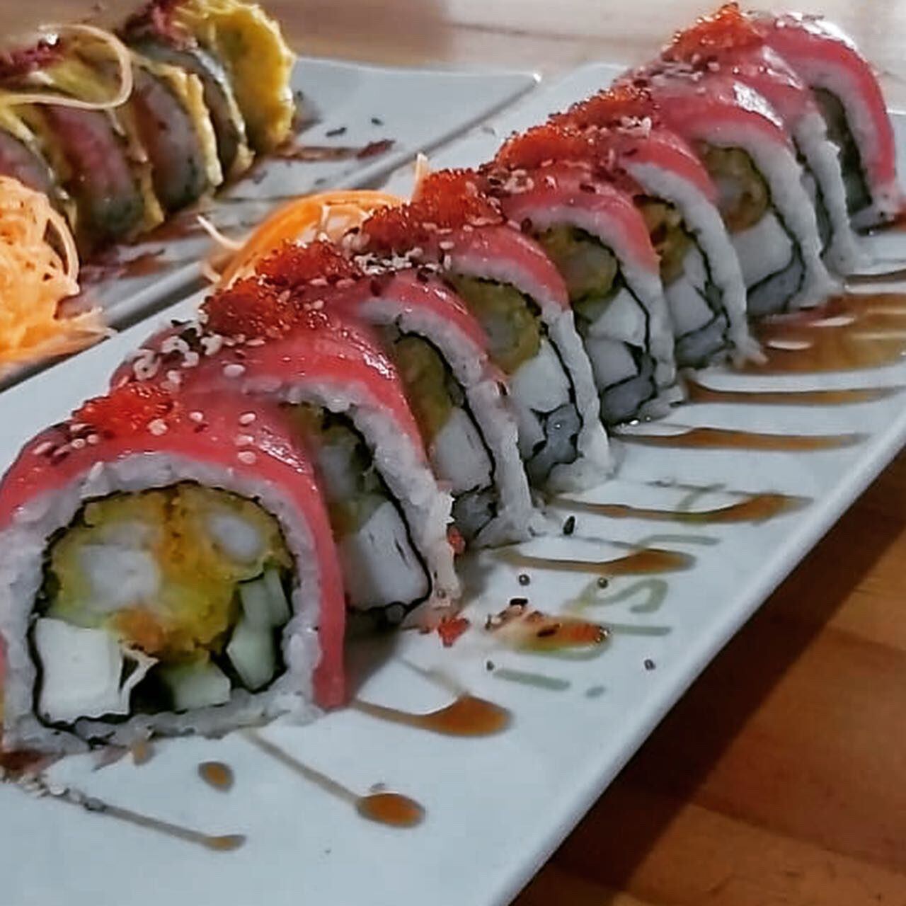 ¿Sushihamburguesa? Tico la saca del estadio con esta delicia