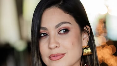 Thais Alfaro sorprendida por uno de sus hijos en romántico momento con su esposo