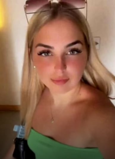 Mujer con cáncer cerebral