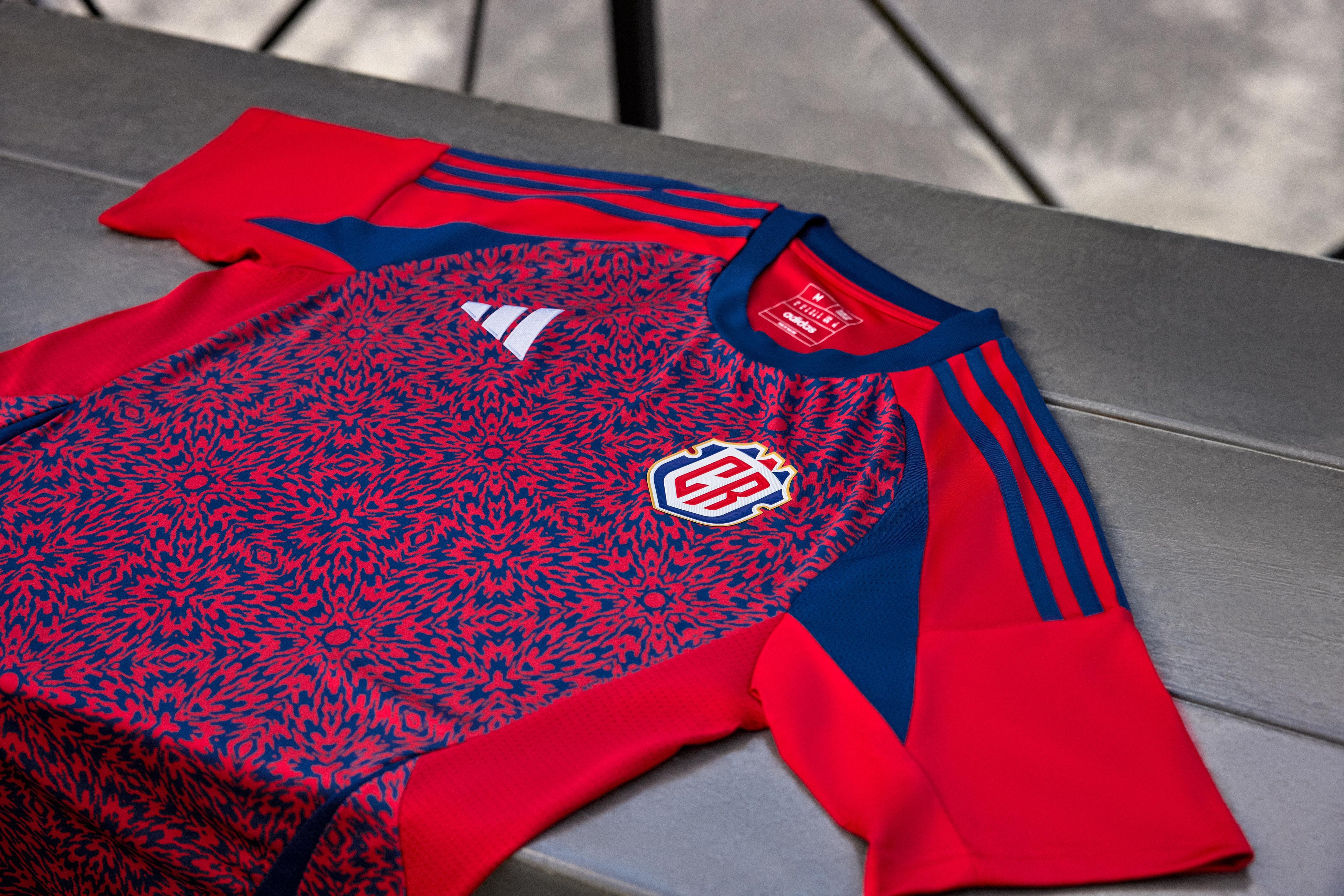 Adidas cumplió en darle a Costa Rica una camiseta top. Foto: Fedefútbol.