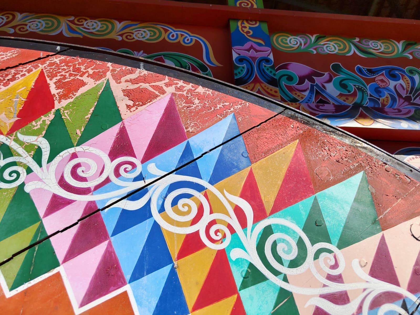 La tradicional carreta típica gigante ubicada en el Parque de Sarchí será restaurada a partir de este próximo jueves 2 de marzo, según confirma la Cámara de Comercio Industria y Turismo de Sarchí (CACITUS) y la Municipalidad de Sarchí