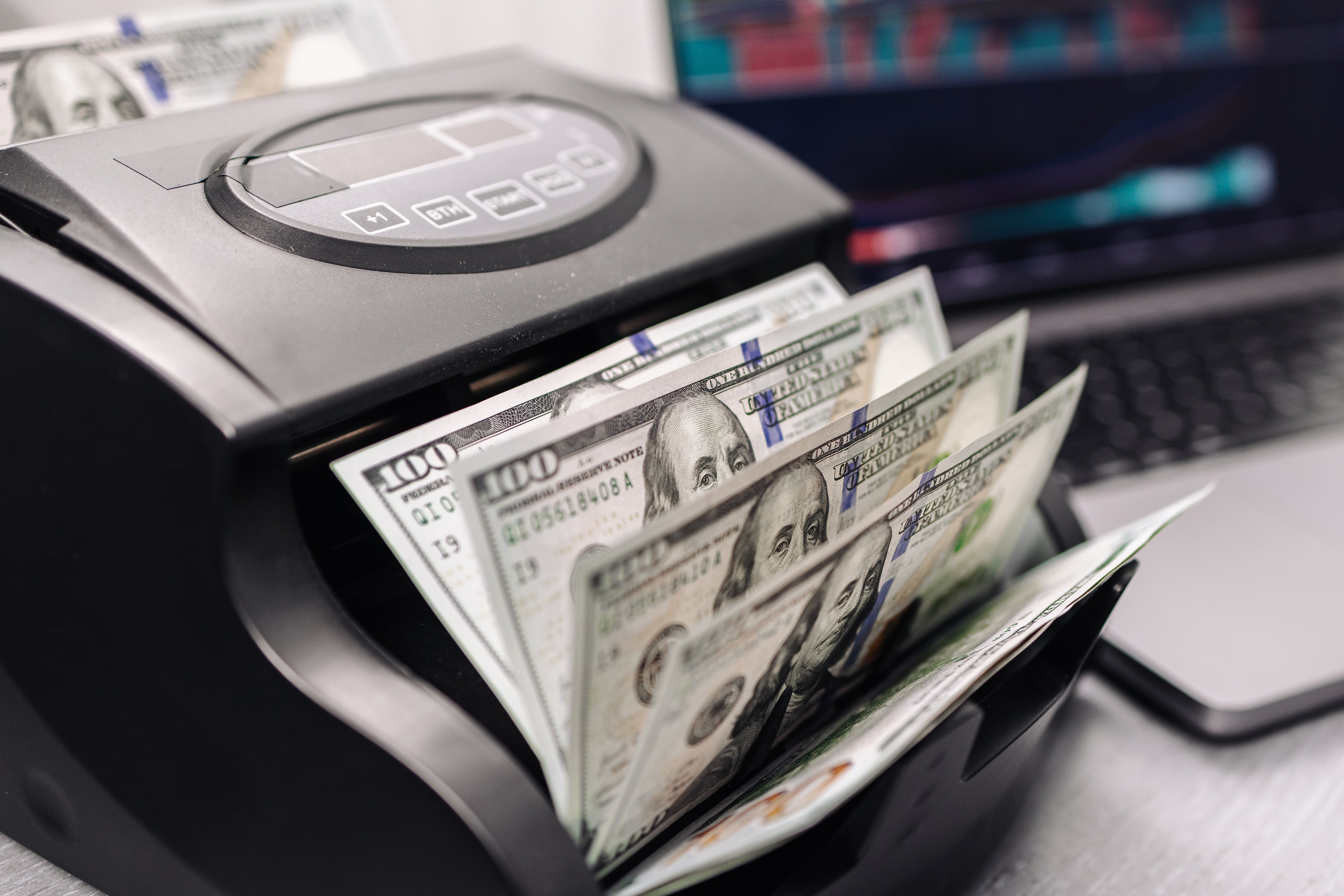 El precio del dólar se mantiene en un nivel  de ¢510 en Monex.