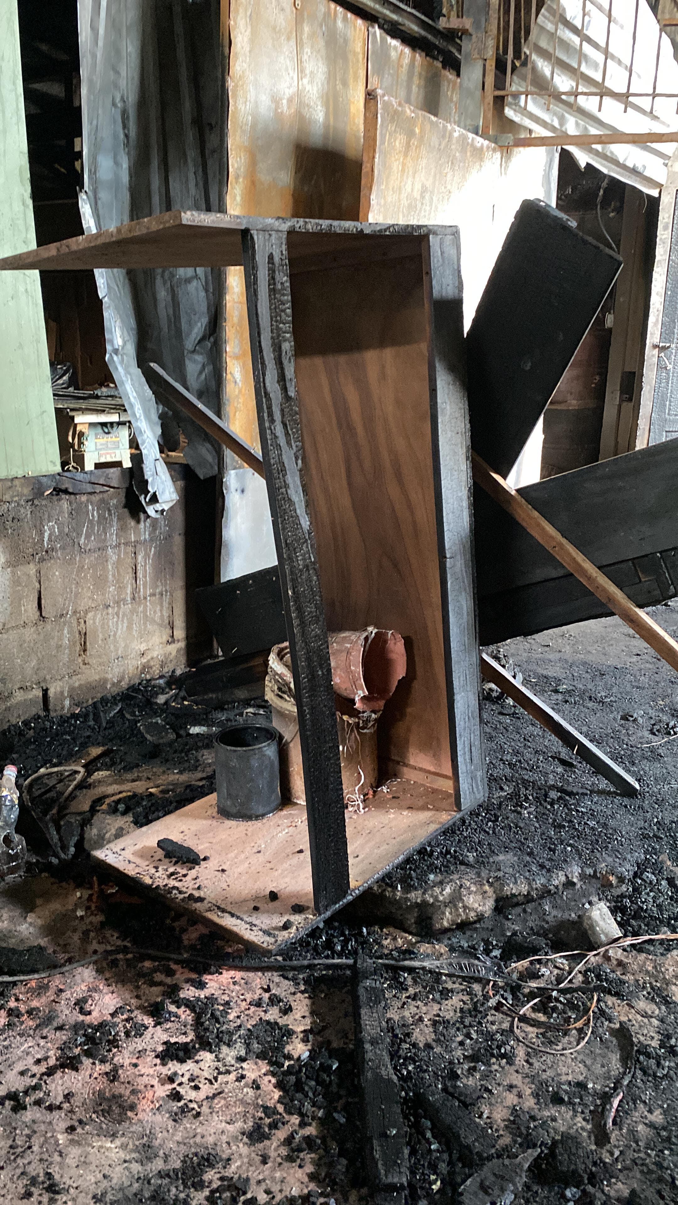 अॅशेस इन hes शेस ही एक जागा आहे जिथे लुईसा डी सारक यांच्याकडे फर्निचर आणि एक अंतिम कार्यशाळा होती é फोटो: अँटनी गोंझालेझ