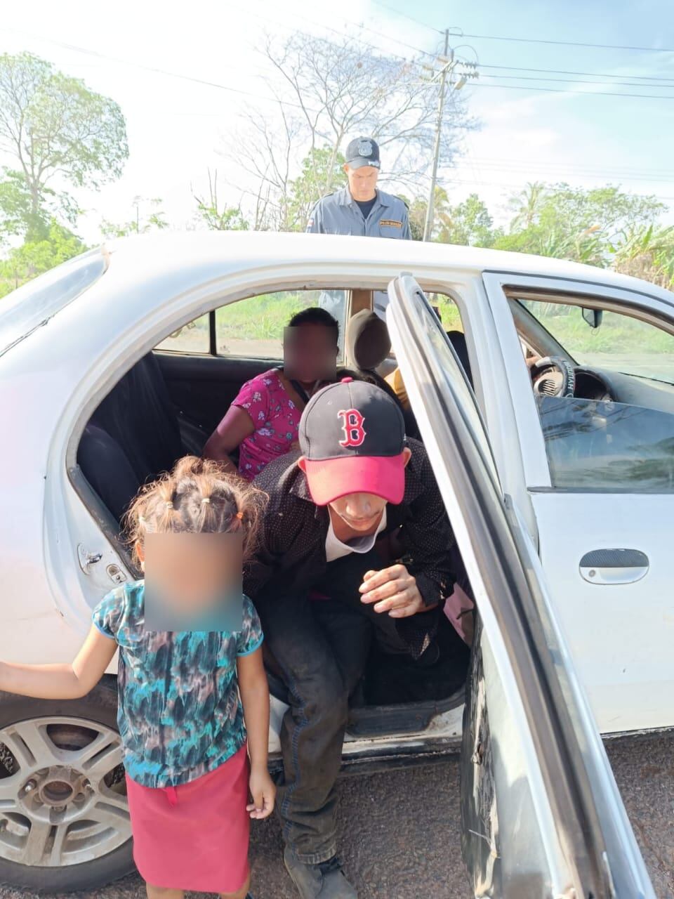 Una costarricense de apellidos Castro Cano fue sorprendida por la Policía Profesional de Migración al ser sospechosa del delito de tráfico ilícito de Migrantes. Foto: Policía de Migración