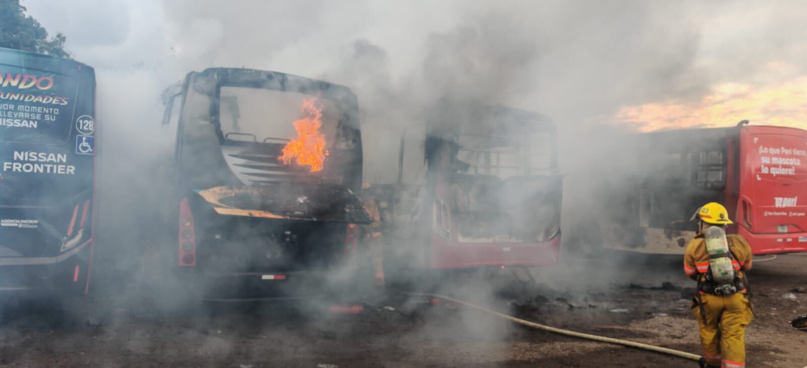 La Unidad de Bomberos de Desamparados atendió la emergencia en el plantel.