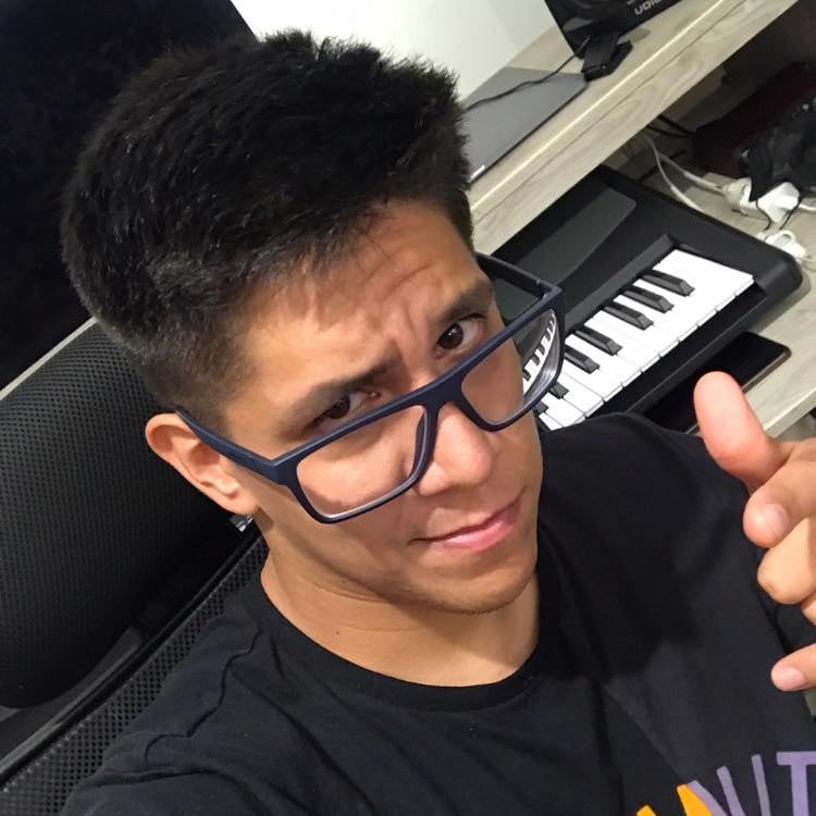 La canción parodia "Mi bebito fiu fiu" habla Martín Alberto Vizcarra, expresidente de Perú y su amante, la excandidata a la Asamblea Legislativa de Perú, Zully Ramírez de Castillo, es una mezcla del peruano Tito Silva Music y la canta Tefi C