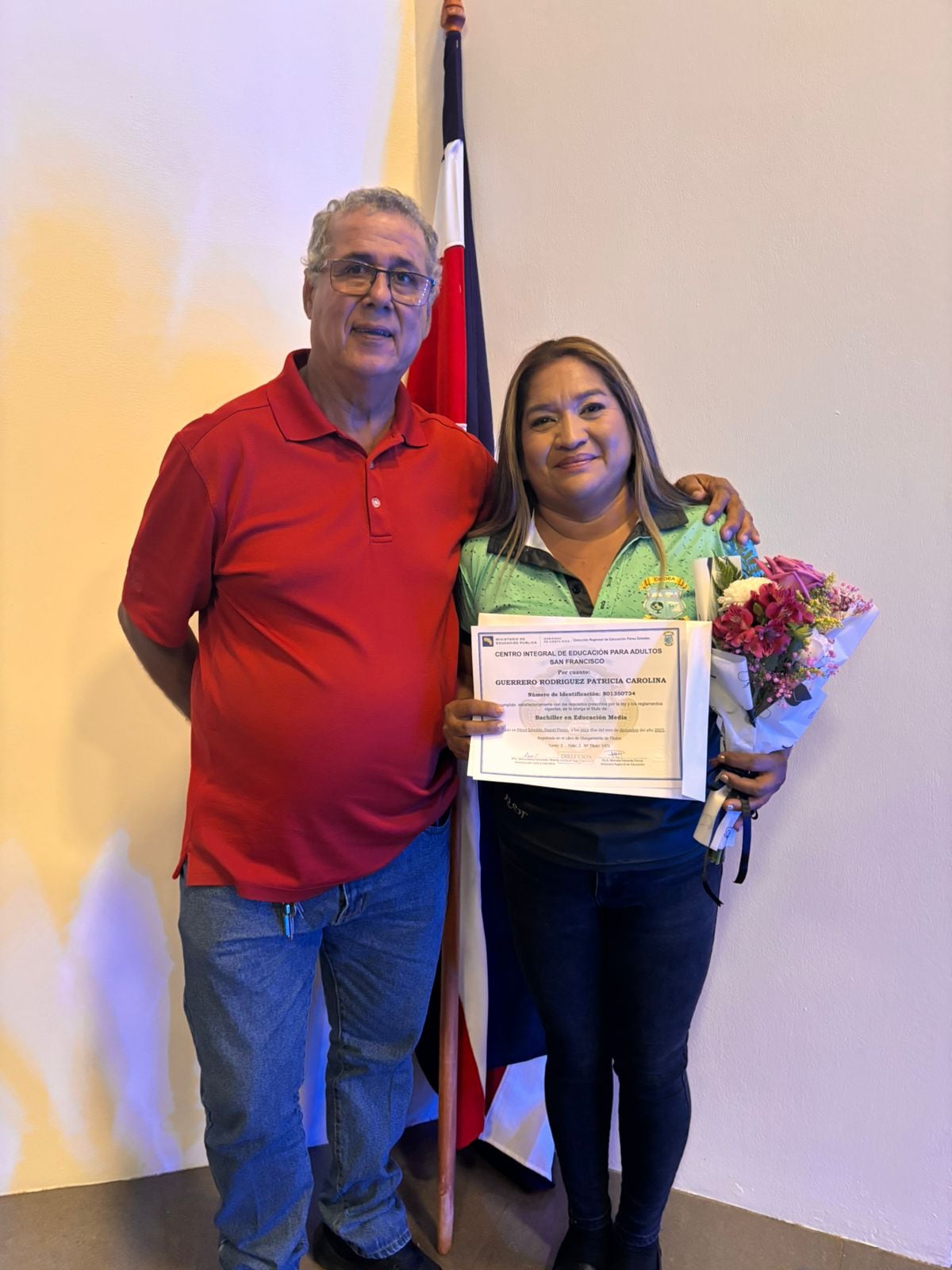 Patricia Guerrero es una vendedora de lotería que acaba de sacar el bachillerato y quiere ser abogada