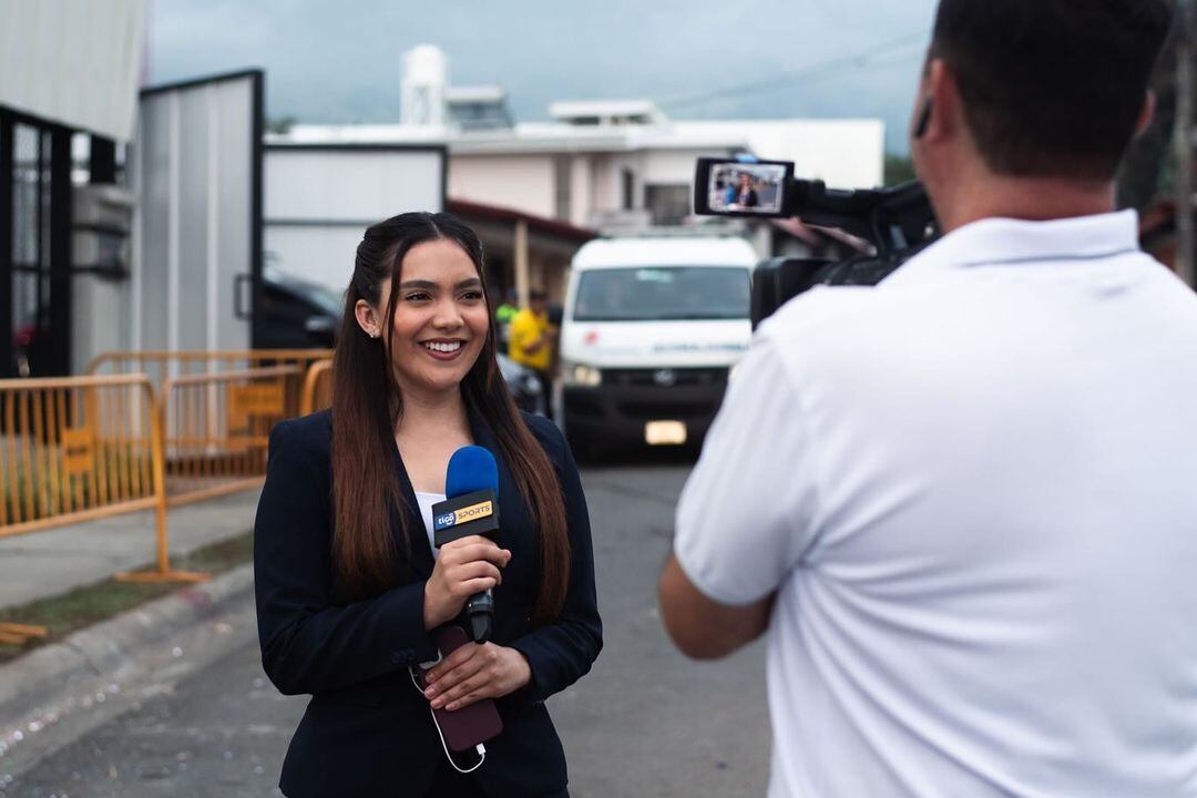 Periodista Irene Chinchilla, de Tigo Sports
