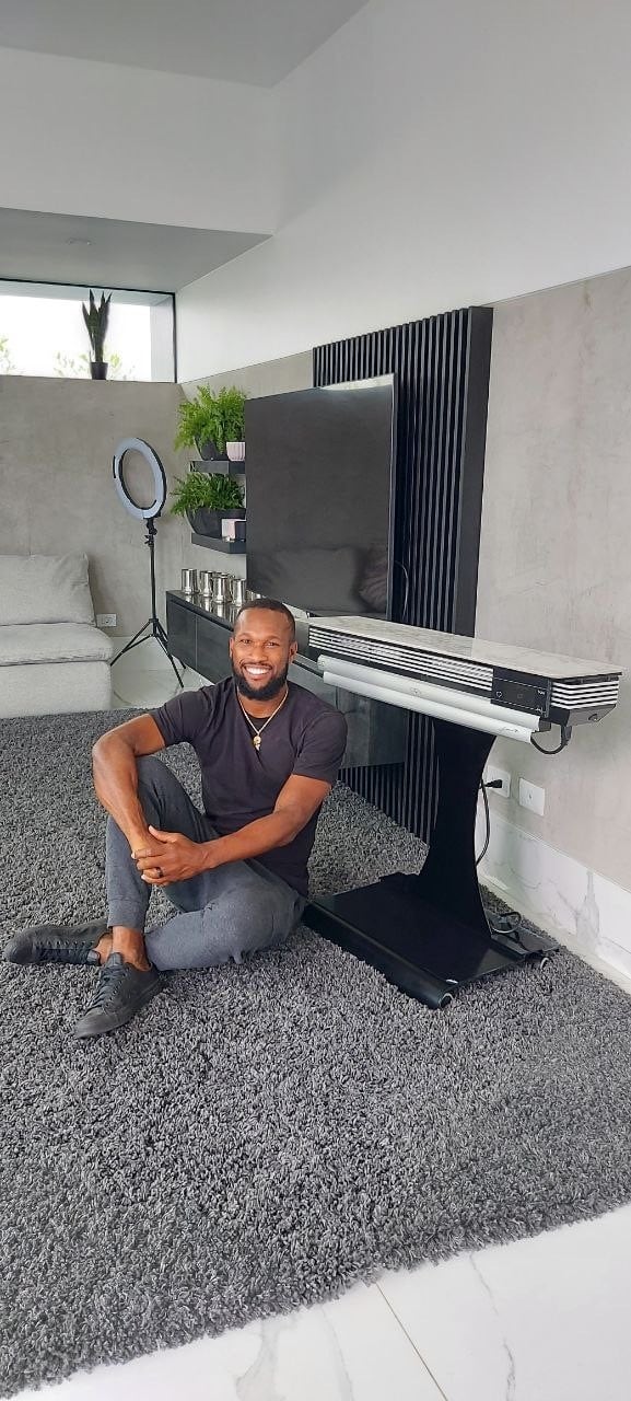 El defensor de la selección nacional aceleró su recuperación de una lesión gracias a la Unidad de Regeneración Celular (CRU, Celular Regeneration Unit) de la empresa Biow. Cortesía.