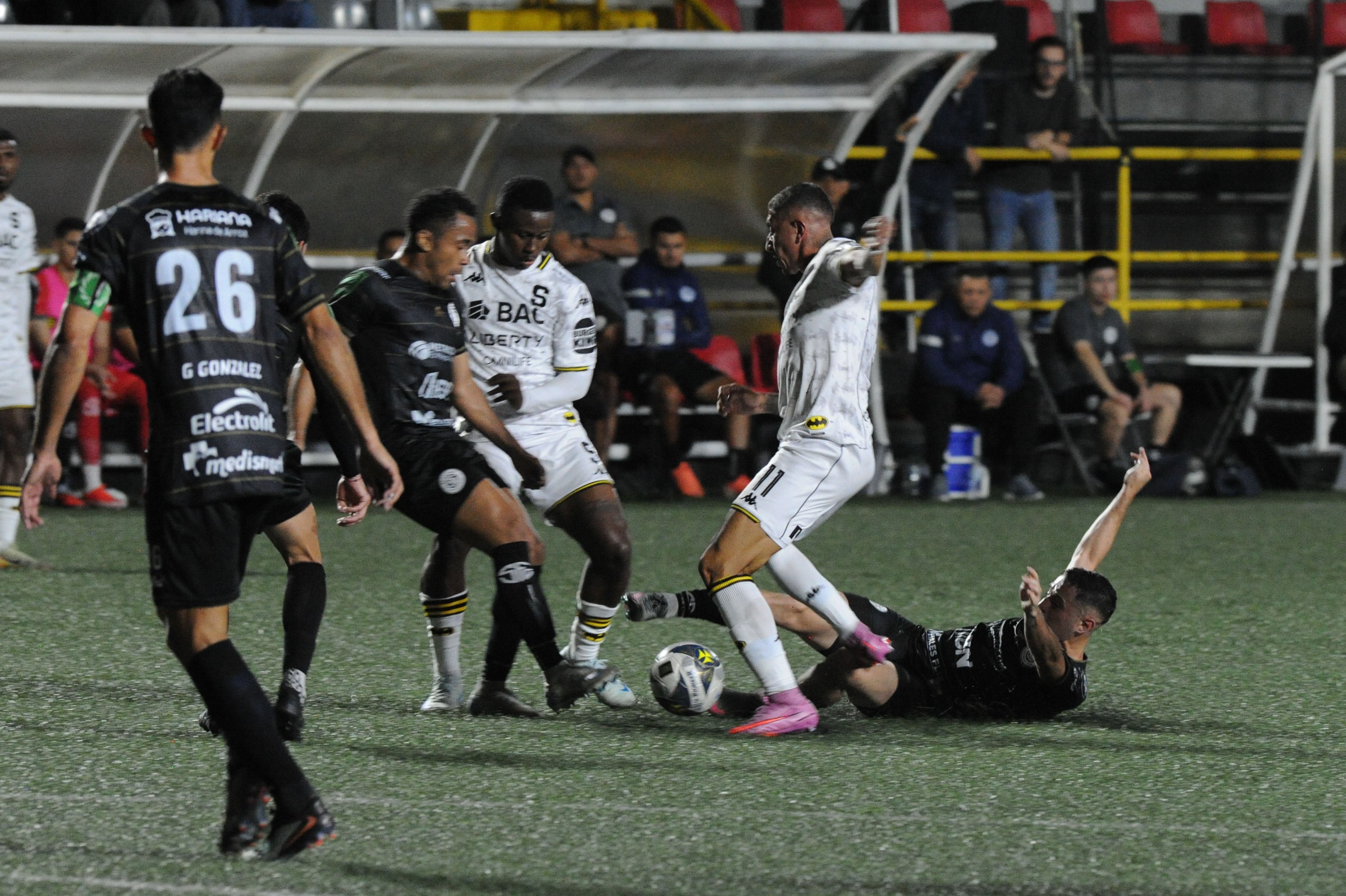 Sporting F.C vs Saprissa