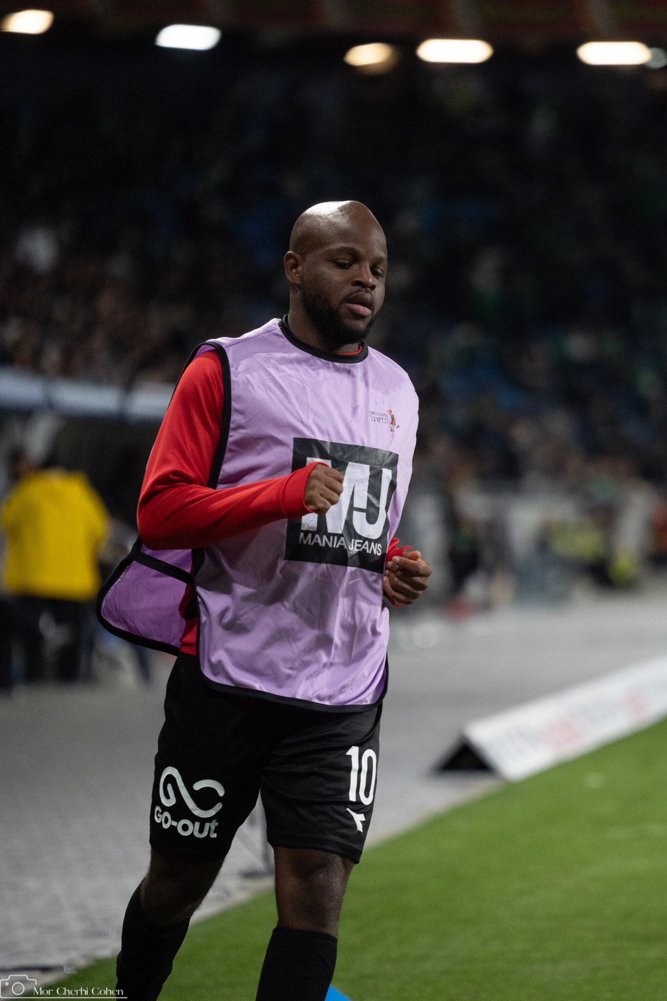 Javon East juega en el Hapoel Haifa de Israel.