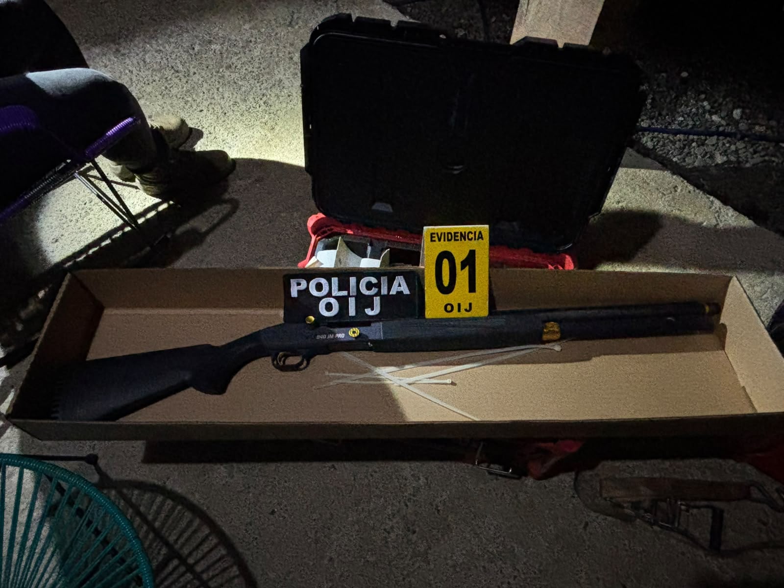 Un hombre de apellido Gamboa, de 25 años, está en manos de las autoridades judiciales por amenazar de muerte a su pareja en Naranjito de Quepos. Foto: OIJ