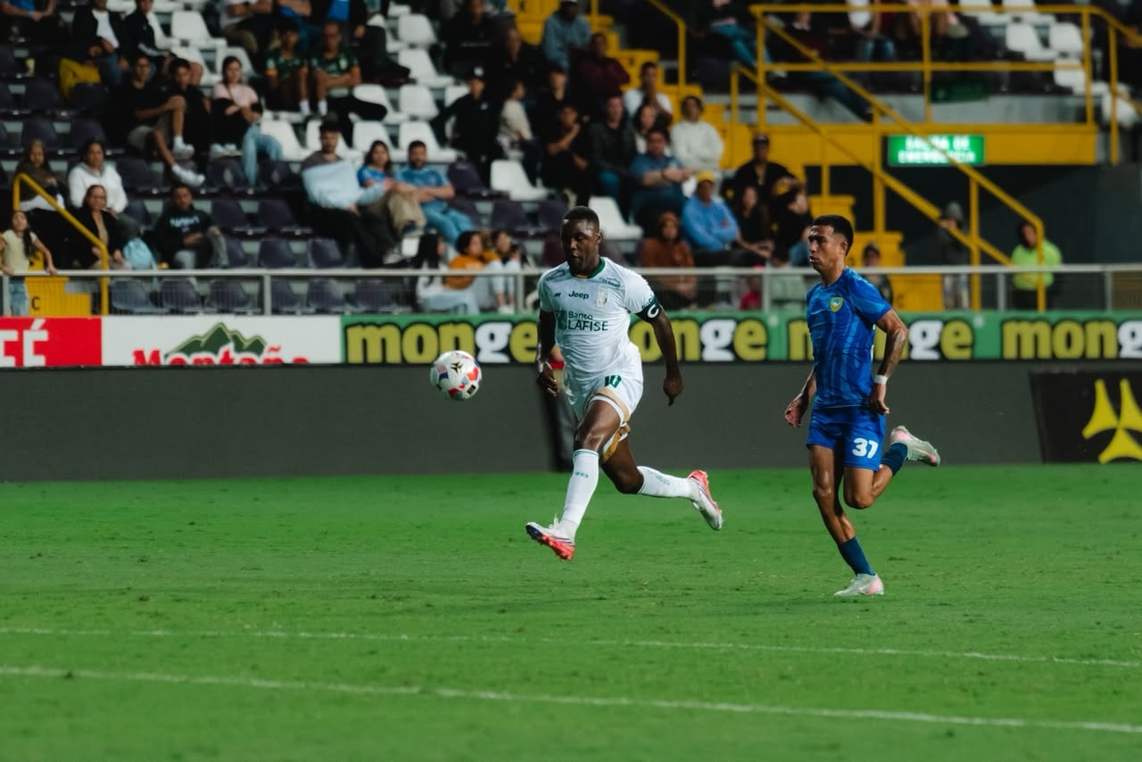 Joel Campbell suma cinco goles en el Apertura 2026 con Inter San Carlos.