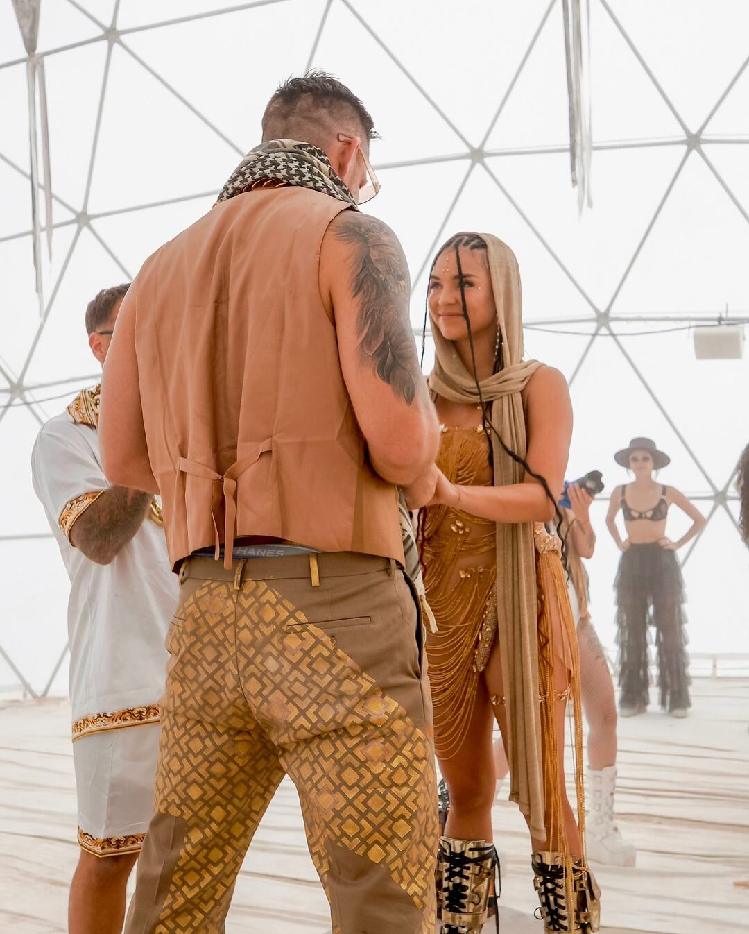 Linda Liz y su Ceremonia de amor de Hombre Ardiente