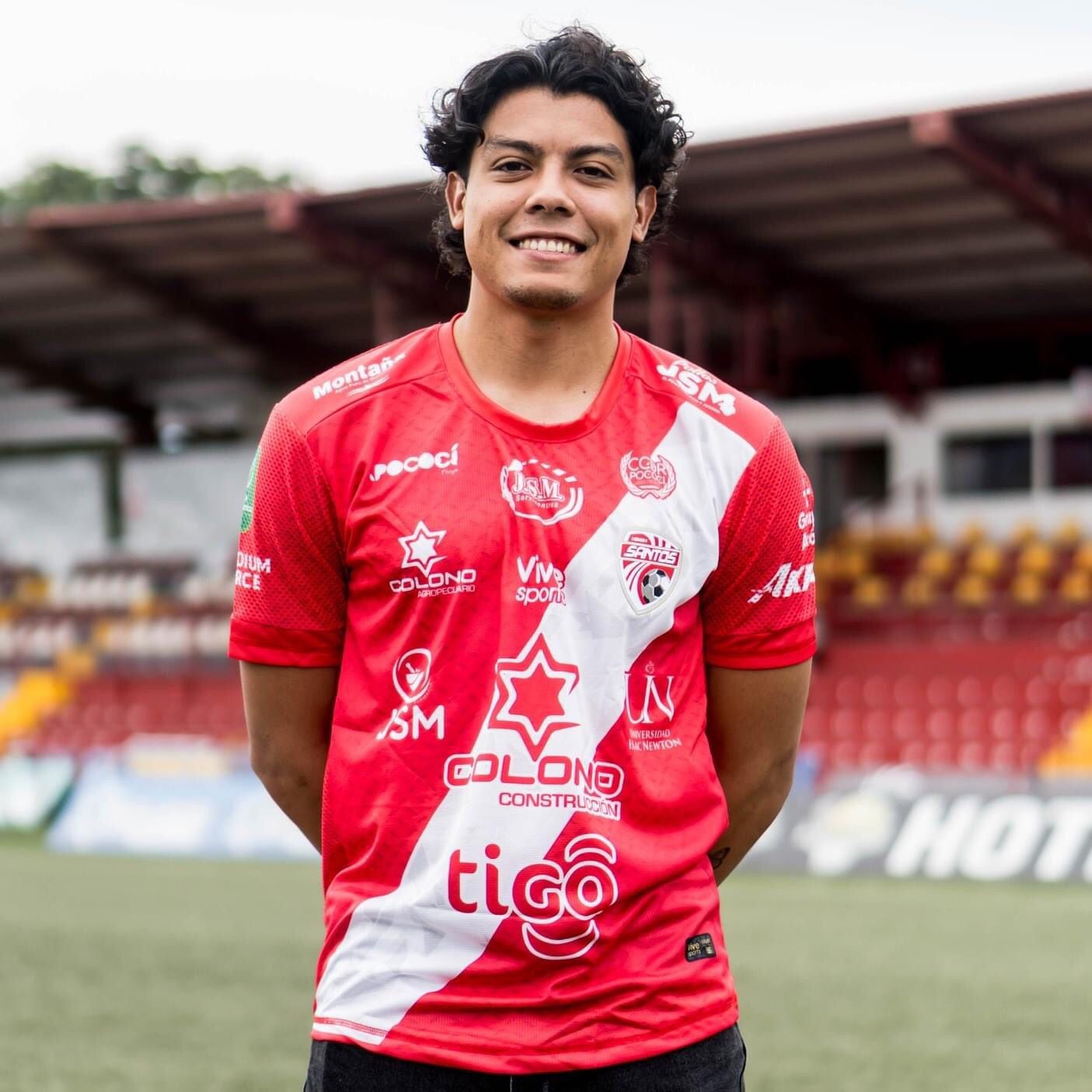 Heyreel Saravia, Joshua Canales, refuerzos del Santos